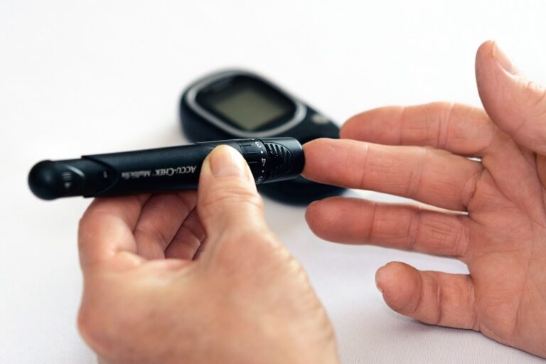 November-is-National-Diabetes-Month-How-it-Can-Affect-Your-Dental-Health