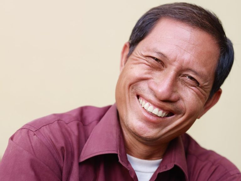 Which Is the Right Fit: Dentures or Implants?